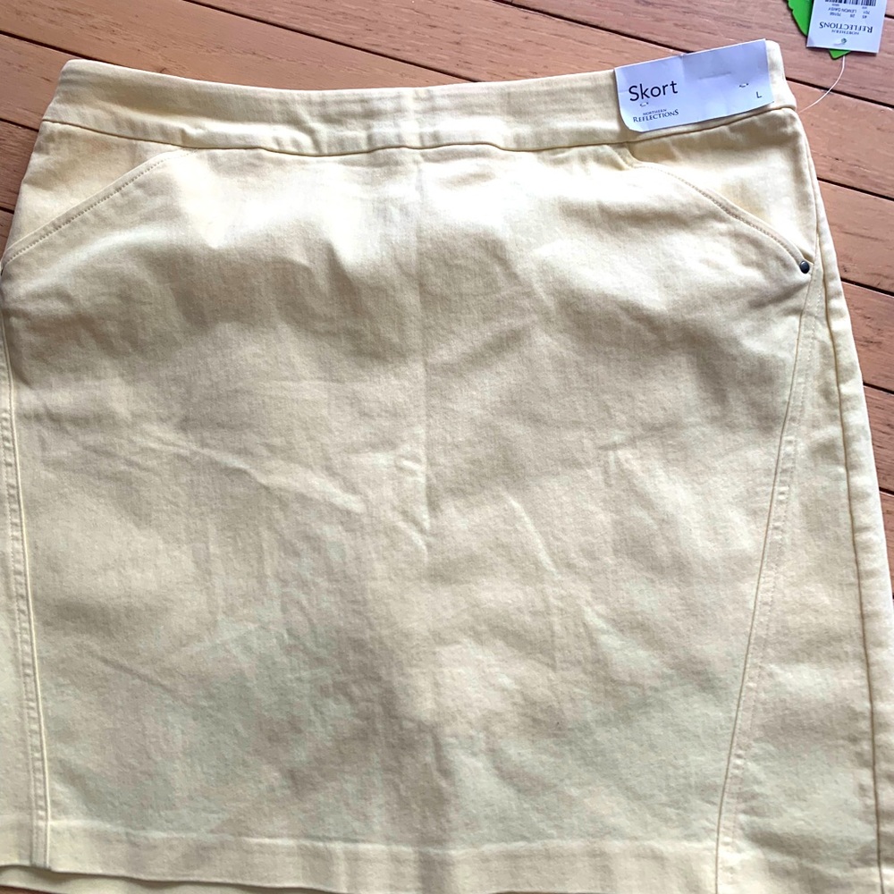 NWT Northern Reflections yellow Skort size L